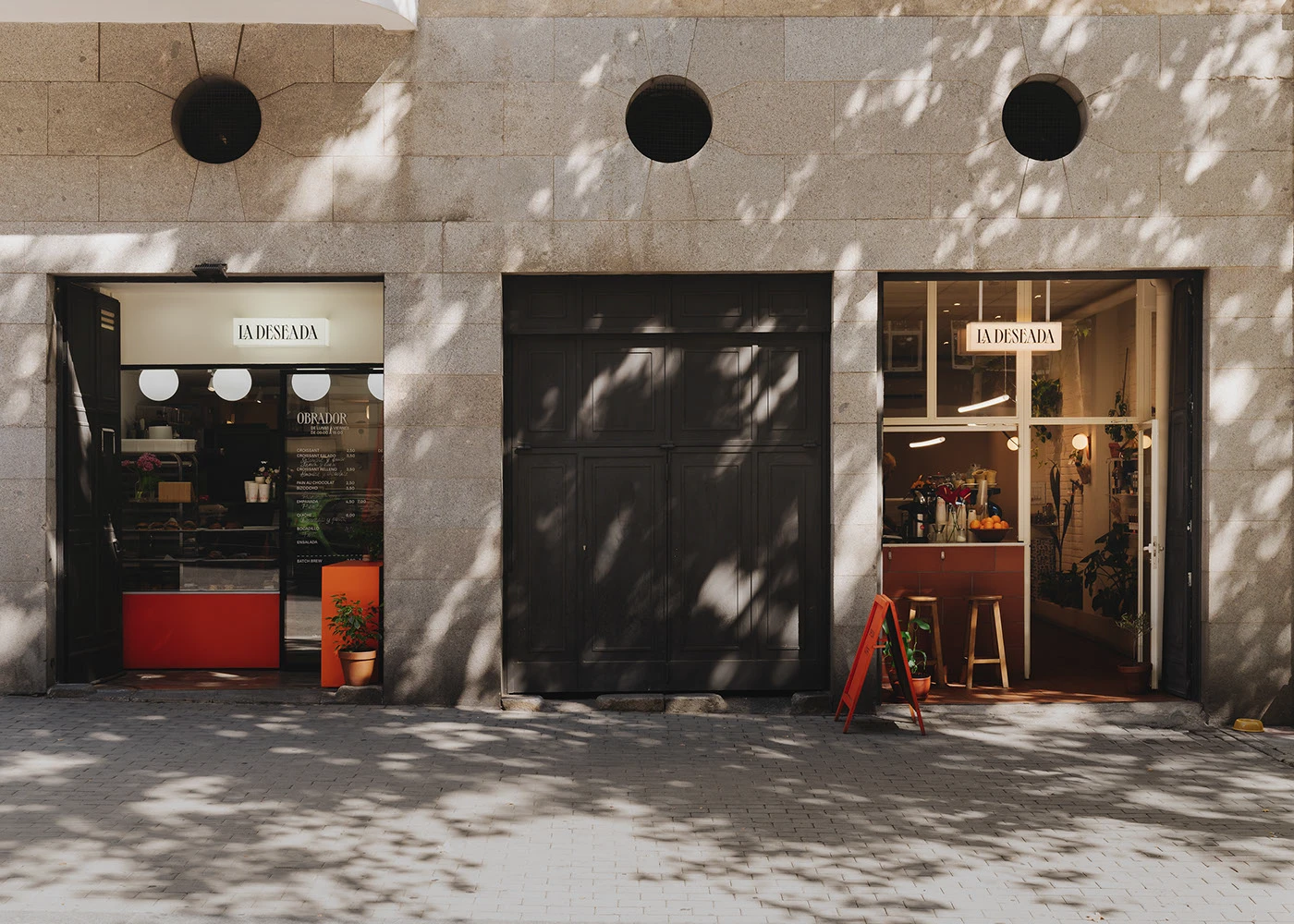 brand identity coffee shop bakery visual identity menu design Restaurant Branding Logo Design Packaging graphic design  Flowers